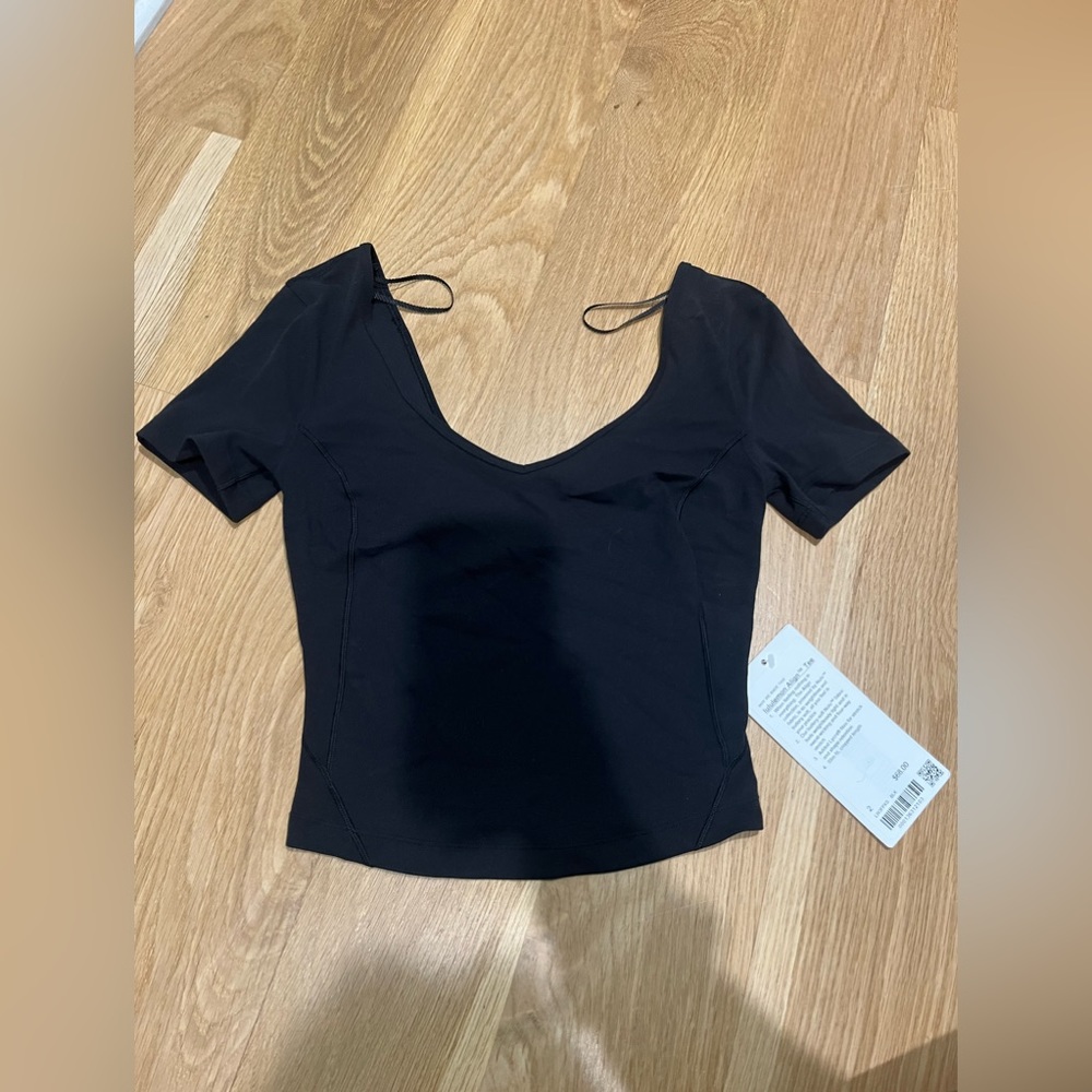 lululemon black top